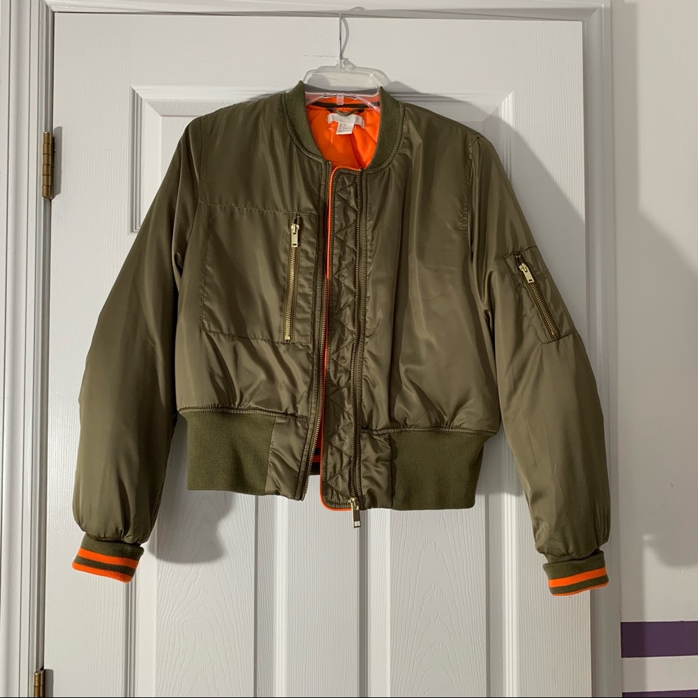 H&M olive green puffer/bomber jacket